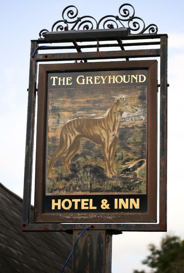 The Greyhound Inn And Hotel Usk Extérieur photo